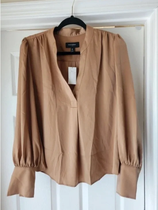 Banana Republic Tan V-Neck Long Sleeve Blouse