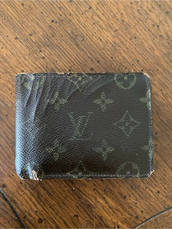 Authentic Vintage Louis Vuitton Men’s Monogram Canvas Bifold Card Holder Wallet