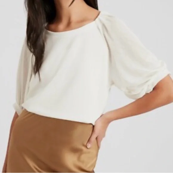 Banana‎ Republic - Balloon sleeve top size XS