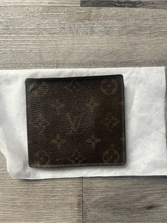Louis Vuitton Monogram Canvas Men's Bifold Wallet in Brown