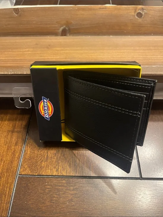 Dickies Black Men's Bifold Wallet with Contrast Stitching