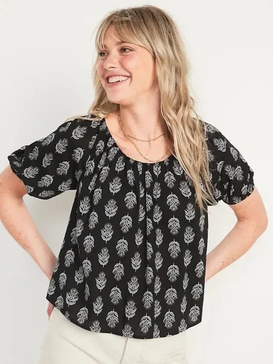 NWOT Old Navy Black Short Sleeve Scoop Neck Leaf Print Top