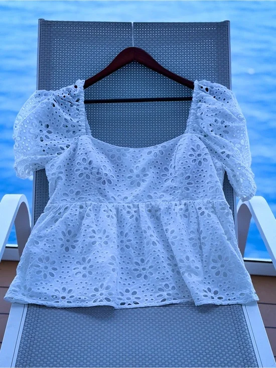 Lilly Pulitzer Eyelet Puff-Sleeve Peplum Top 100% Cotton Summer Coastal Preppy