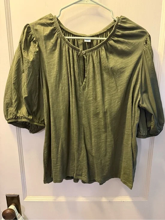 Old Navy Olive Green Puff Sleeve Peasant Blouse