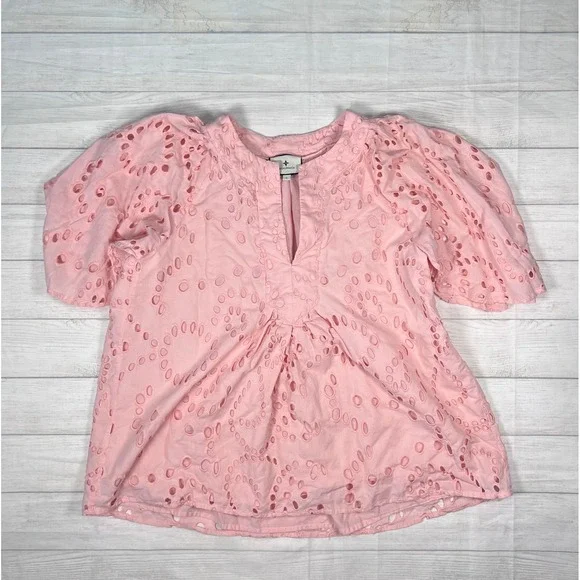 Tuckernuck Pink Salt Eyelet Finley‎ Flutter Sleeve Blouse Large Split Neck