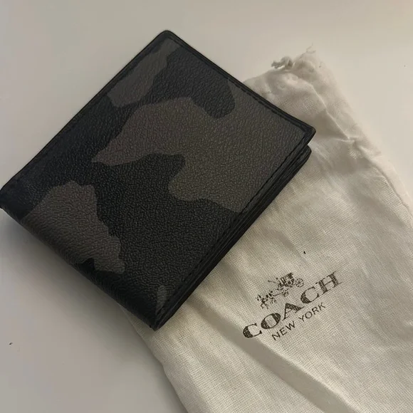 Coach Men's Black Gray Camo Leather Bifold Wallet
