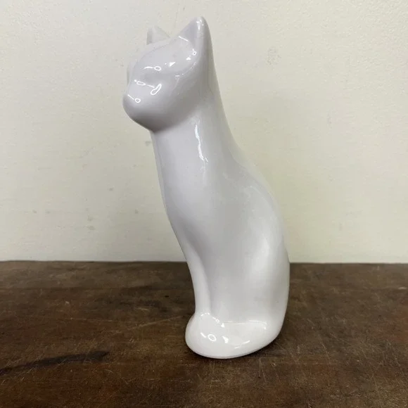 White Porcelain Ceramic Kitty Cat Sitting Figurine 7.5