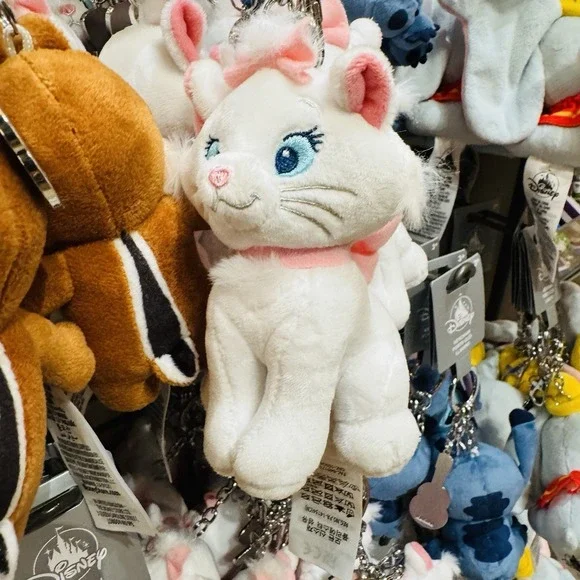 Disney Disneyland Authentic 2024 Marie cat small plush Keychain