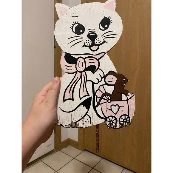 Hand painted Vintage Wooden Garden Stake White Cat With Mouse