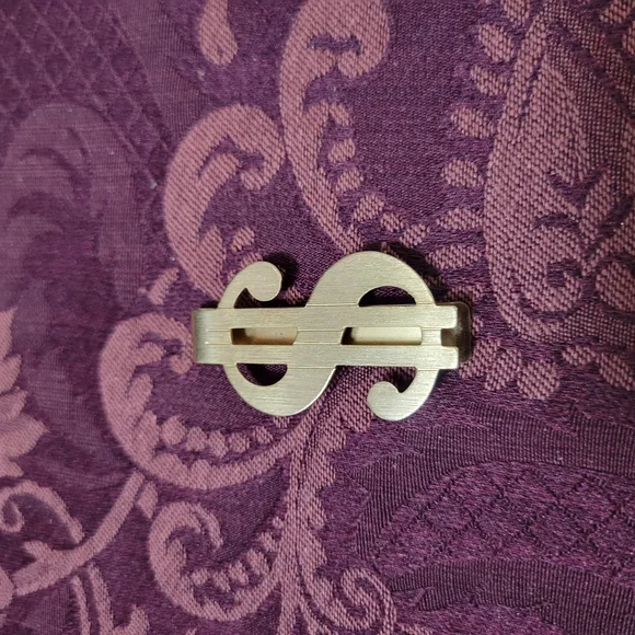 Elegant Gold Money Clip
