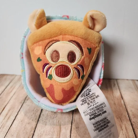 Disney‎ Muchlings Tiger BBQ Chicken Pizza Mystery In Carnival Convention