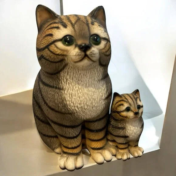 Vintage 1980's Tabby Cat and Kitten - Harvey Knox Kingdom Large Figurine Japan