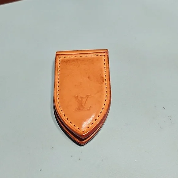Louis Vuitton Vachettea Leather Money Clip💛