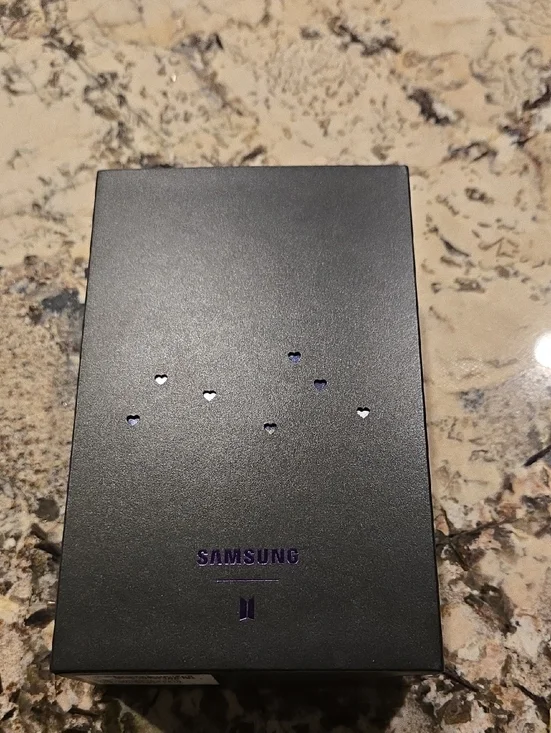 NEW! SAMSUNG GALAXY BUDS+ Wireless Earphones BTS Edition Bluetooth