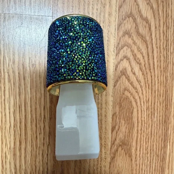 Bath & Body Works Wallflowers Iridescent Blue Green Rhinestone Gold Plug In