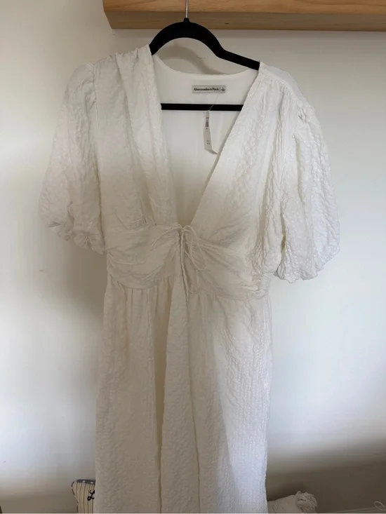 Abercrombie & Fitch White Textured V-Neck Midi Dress with Tie