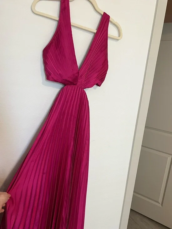 Abercrombie & Fitch Pink Pleated V-Neck Dress
