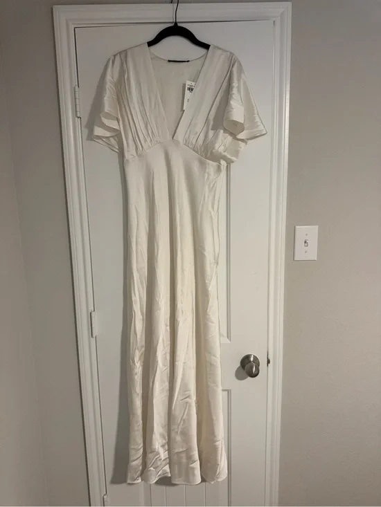 Abercrombie & Fitch Cream V-Neck Maxi Dress
