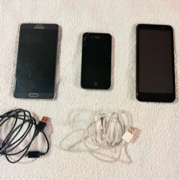Samsung Smartphone Bundle with Accessories