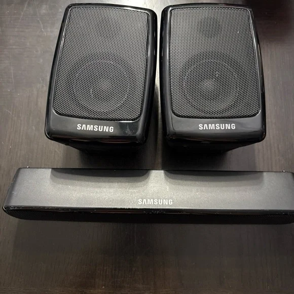 Samsung Black Portable Speaker Set with Sleek Design