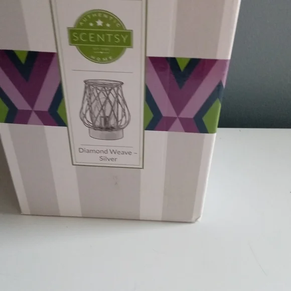 Scentsy Diamond Weave Silver Warmer Home Fragrance Electric Wax‎ Melter
