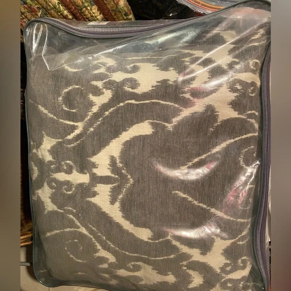2 XL pillows