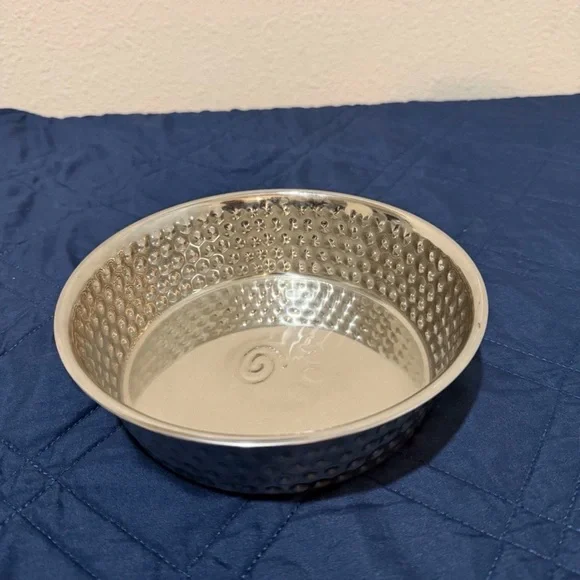 Hammered Aluminium Serving Bowl / Tray￼