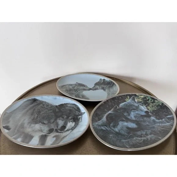 Set Of 3 Lot Plates Collectible Wolf Wolves Nature Bradford Exchange Collection