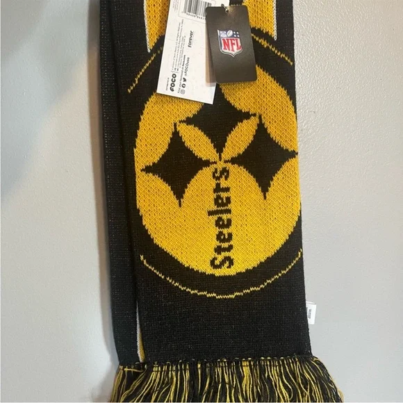 Pittsburgh Steelers Black and Gold 'Steel City' Knit Scarf