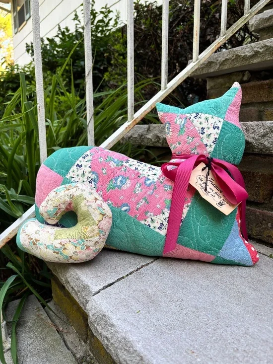 Vntg. 1985 Handmade Cutter Quilt Kitty Decorative Accent Pillow