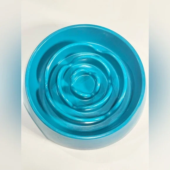 Pet Dog Slow Feeder Bowl PlasticPuzzle Dog Food Bowl 8 1/2” Diameter Messy Mutts