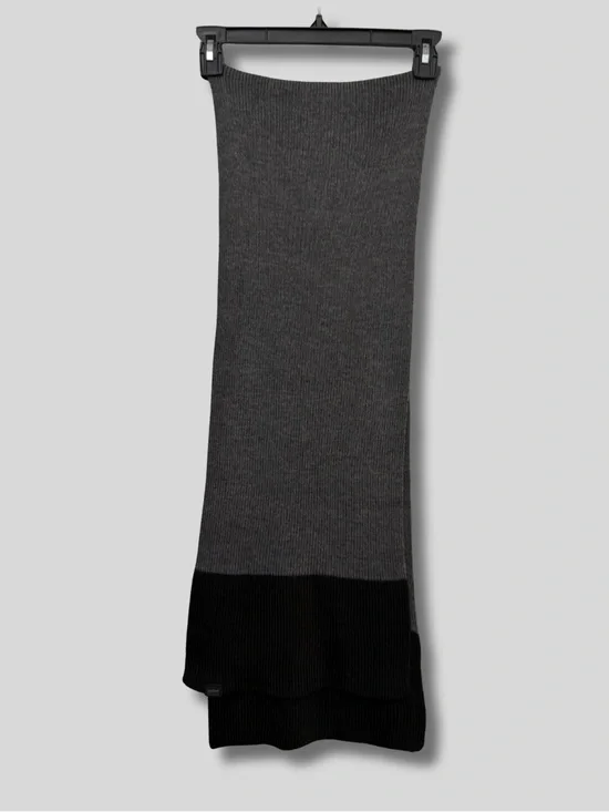 Levi’s Charcoal and Black Knit Men’s Scarf