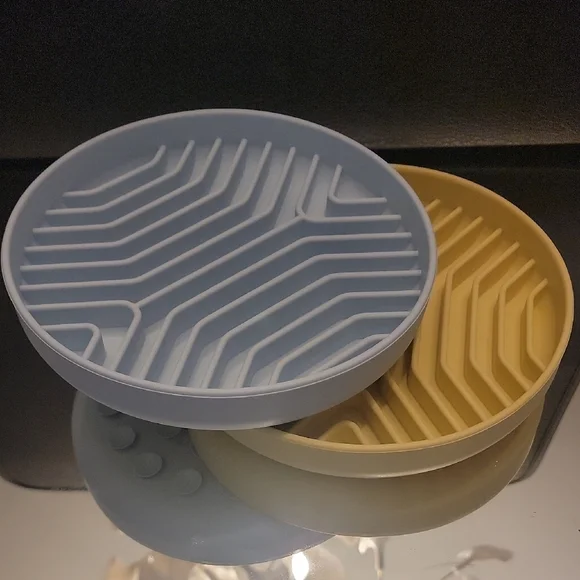 Stylish Blue and Yellow Round Trays