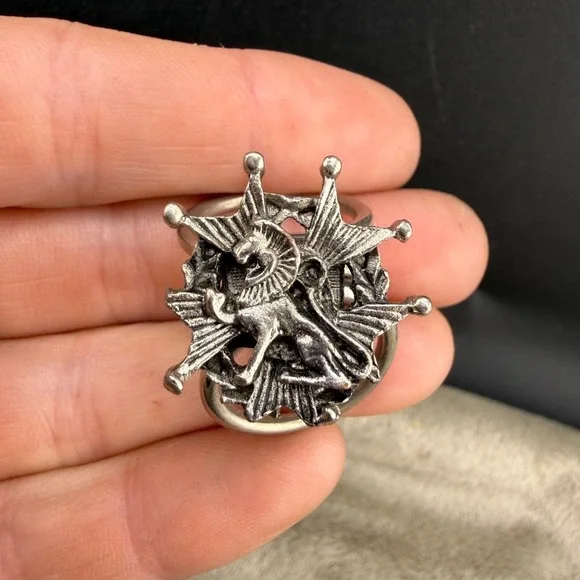 Vintage Lion Scarf Charm Heraldic Silver Tone
