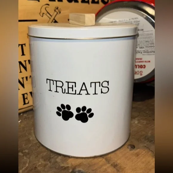 White Treats Tin