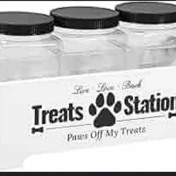 Animal Treat Station With Wood Box With Sticker And Marker