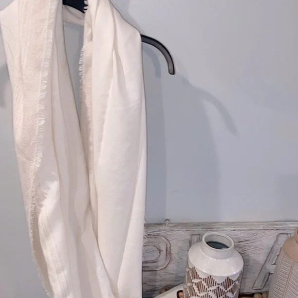 Lauren Conrad scarf