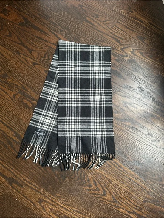 Vintage Christian Dior Monsieur Cashmaire 100% Acrylic Scarf with fringe