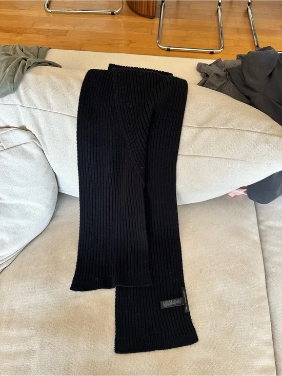 John Varvatos Black Ribbed Knit Scarf