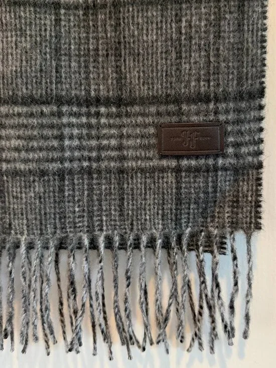 Hickey Freeman Men's Cashmere Scarf NWT!!!
