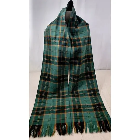 Lochcarron Scotland Wool Tartan Scarf Green Plaid Fringe