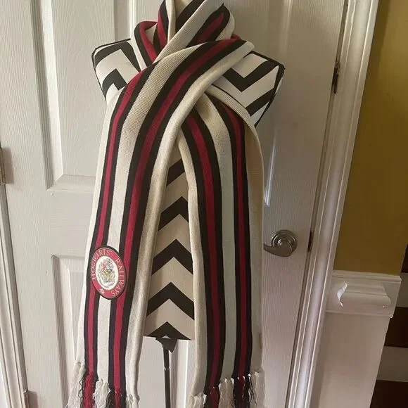 Universal Studios Harry Potter Hogwarts Railways Scarf .Beige ,Black & Red.