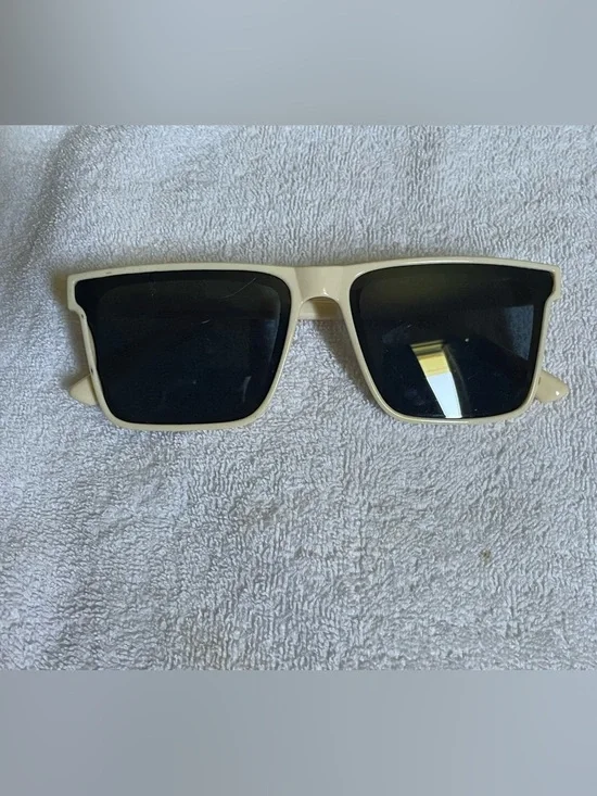 Cream Square Frame Men's Sunglasses with Dark Lenses