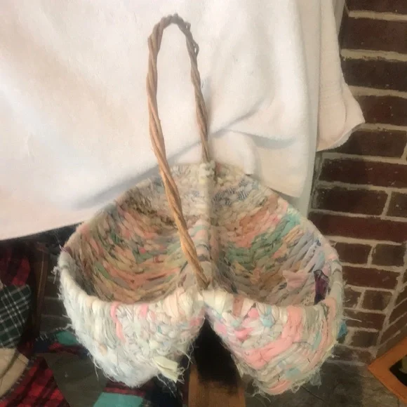 Basket Rag With Divider