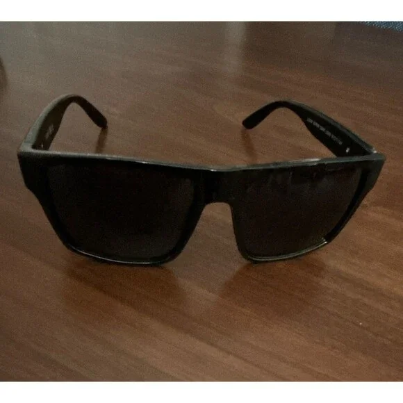 LYZOIT Sunglasses Black Frame/Black  L9208 size 57-17 great condition