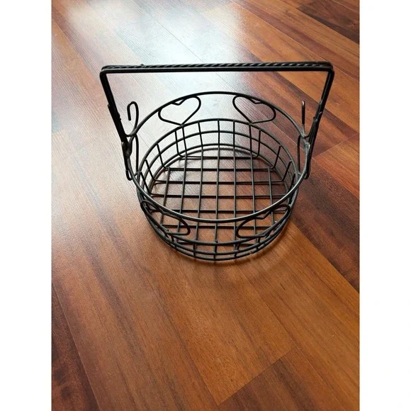 Black Metal Heart Basket Farmhouse Round Storage Gathering Egg‎ Basket Handle
