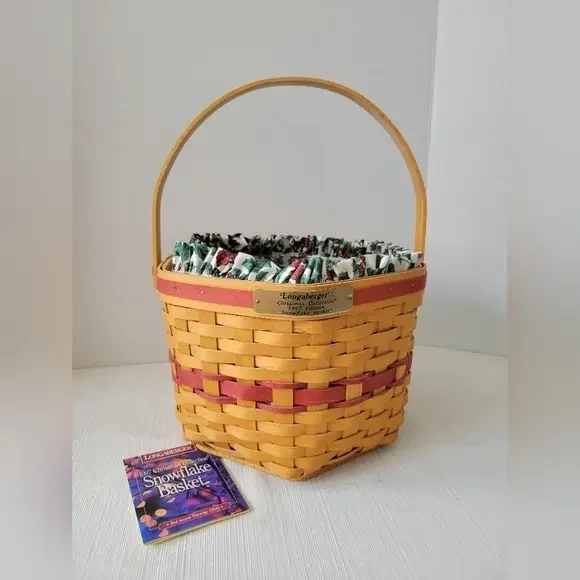 Longaberger 1997 Christmas Collection Snowflake Basket with‎ Protector and liner