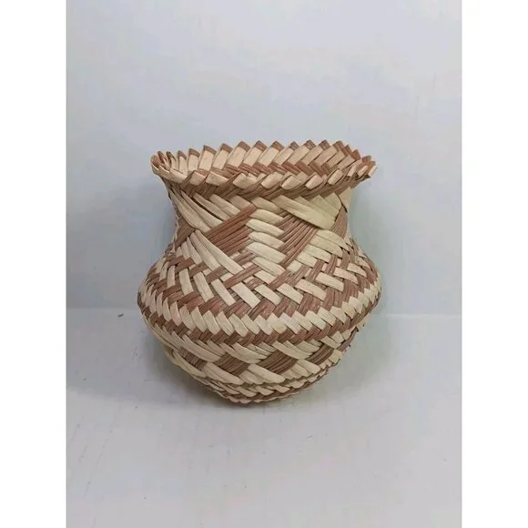 Vintage Tarahumara Indian Hand Woven Weave Pine Needle Vase Basket