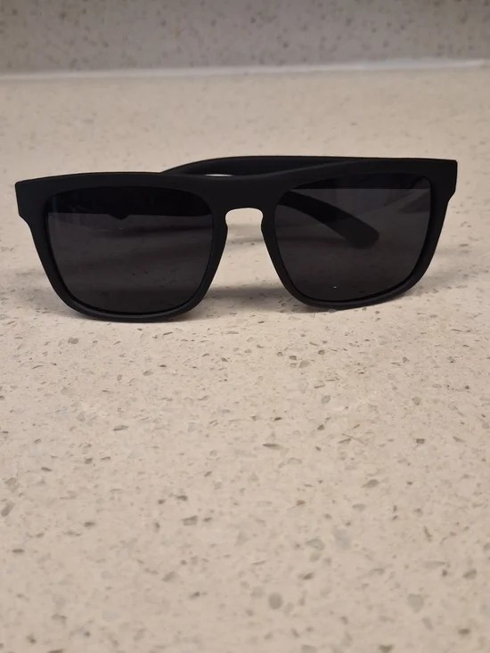 Polarized Black Men's Sunglasses - Classic Black Frame
