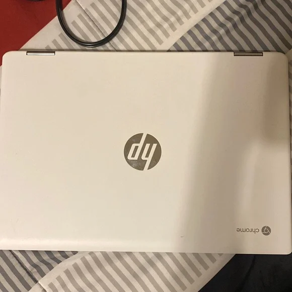 selling a chromebook (details are in a photo attached)